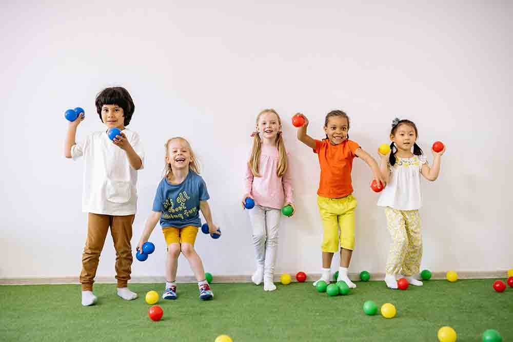 playing-children-04
